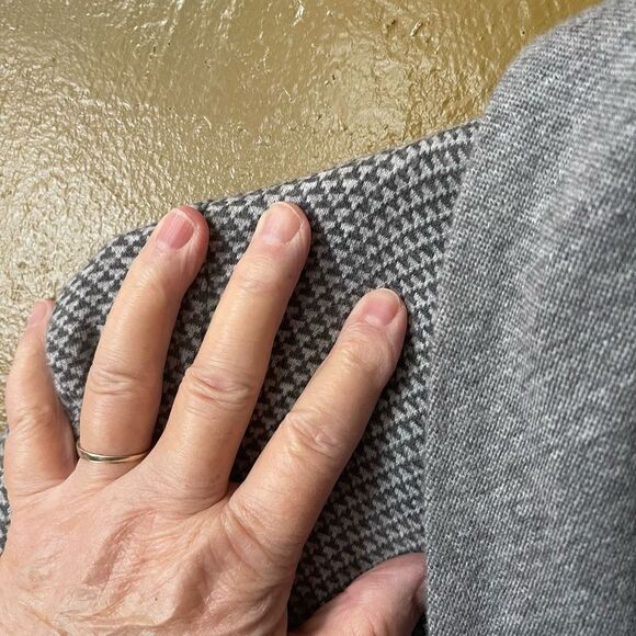 T by Talbots size L sweatshirt cardigan side zipper. Causal Neutral. - Picture 3 of 6